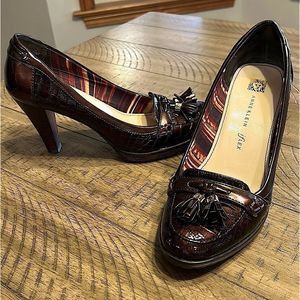 Anne Klein iflex heeled shiny loafers with tassels size 7.5